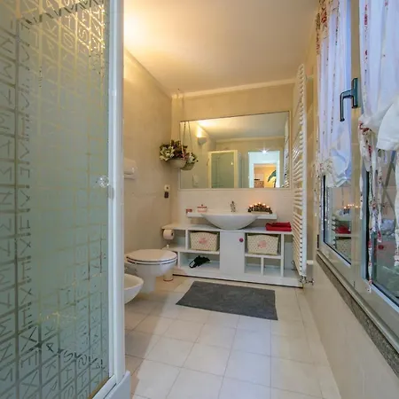 빌라 Dagnente Sleeps 11 Pool Air Con 메이나